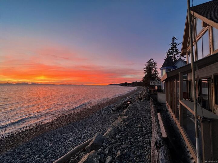 8719 West Coast Rd — photo 1