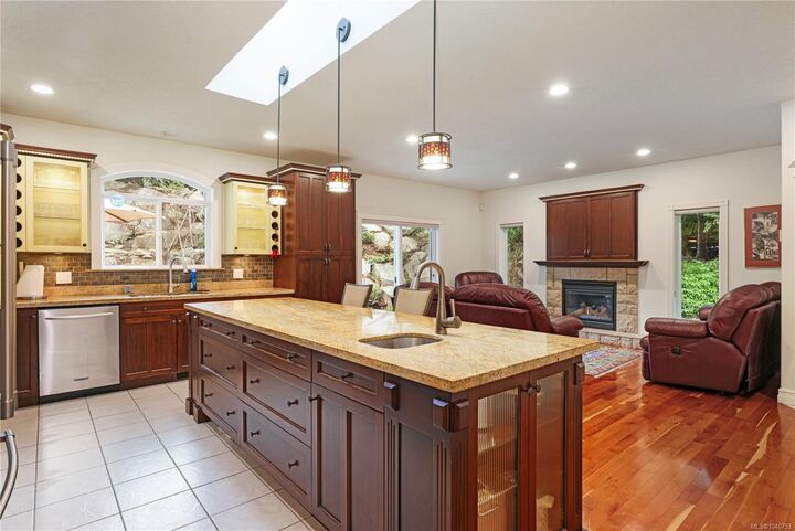 Property Photo: 3151 Klanawa Cres BC V9N 3Z9