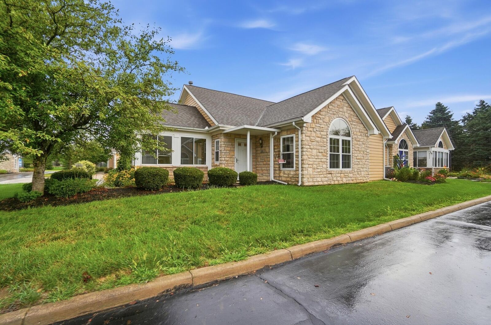 Property Photo: 2690 Prestwick Village Circle OH 45503