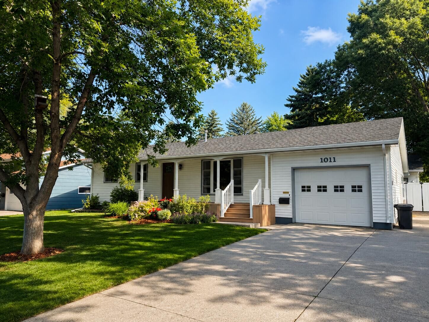 Property Photo:  1011 NE 11th Avenue  SD 57401 