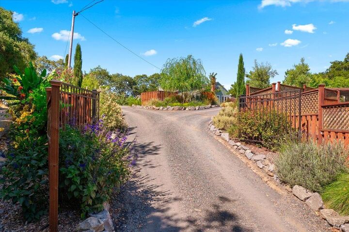 Property Photo: 1704 Hurlbut Lane CA 95472