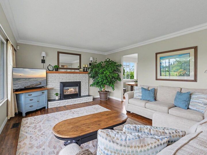 Property Photo: 15876 Roper Avenue BC V4B 2H4