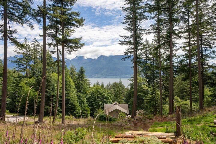 Property Photo: 393 Creek Road BC V0N 1G1