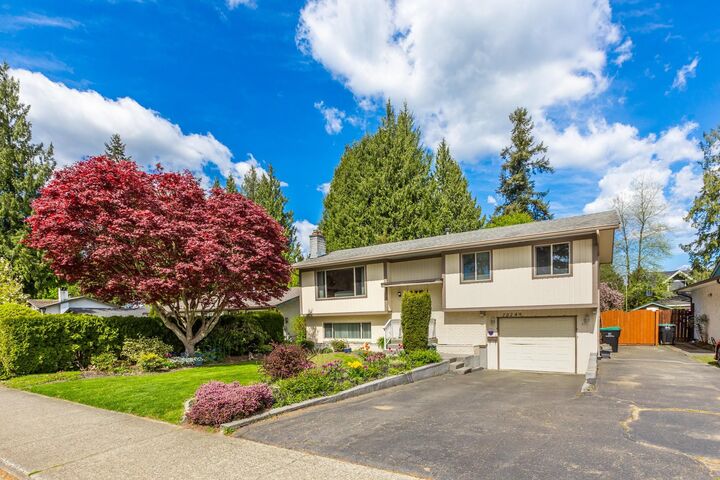 Property Photo: 20249 44 Avenue BC V3A 6L9