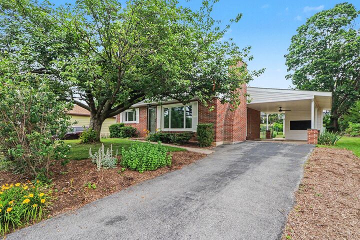 Property Photo:  1755 Grove Street  PA 17036 