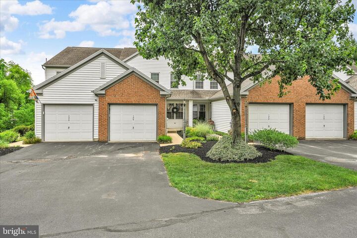 Property Photo: 124 Teal Terrace PA 17601