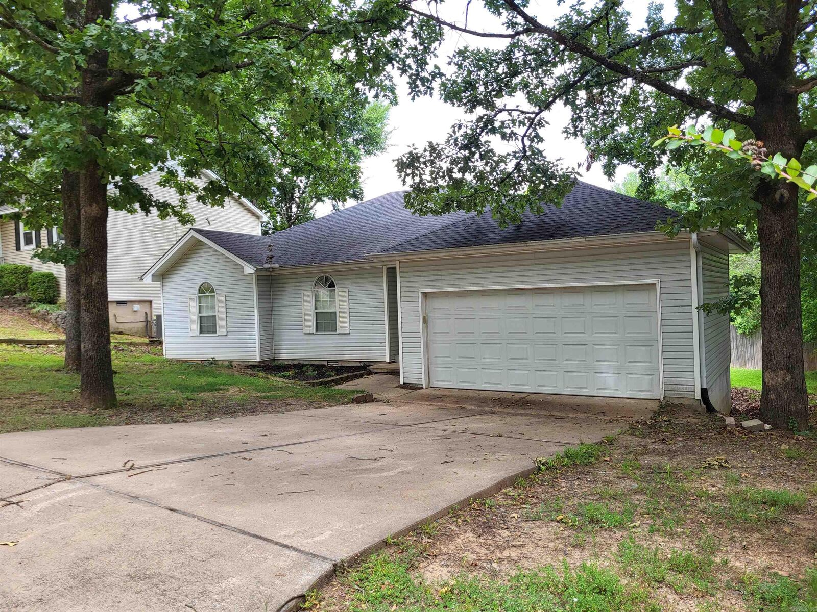 Property Photo: 5609 Kari Hill Place AR 72118