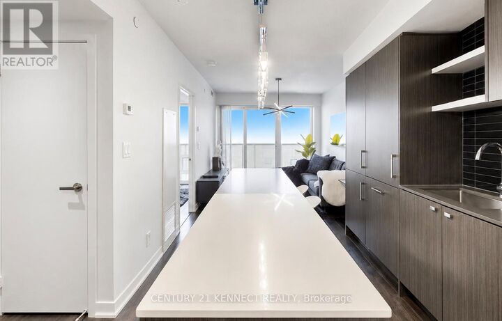 Property Photo: 88 Harbour Street 5703 ON M5J 0C3
