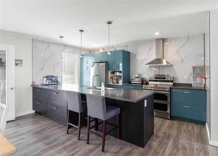 Property Photo:  49010 Dawson Road  MB R0E 1S0 