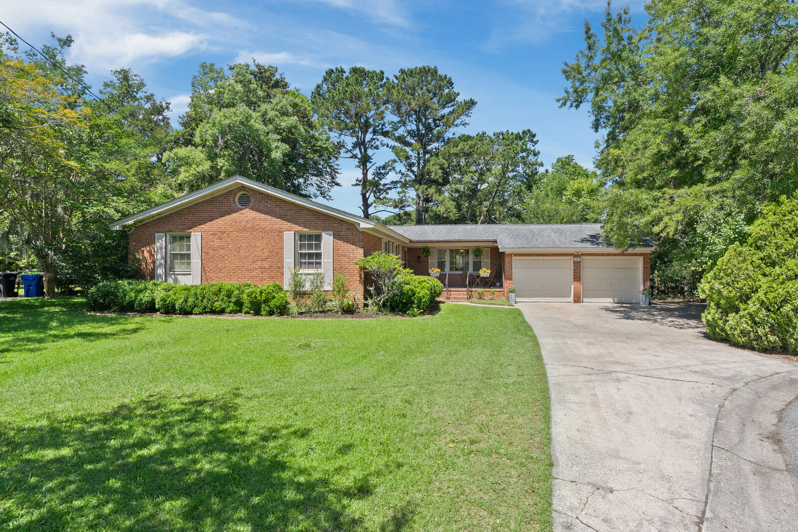 Property Photo: 5325 Helene Drive SC 29418