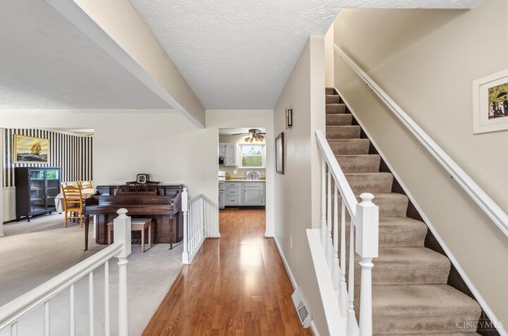 Property Photo: 5881 Kearny Court OH 45069