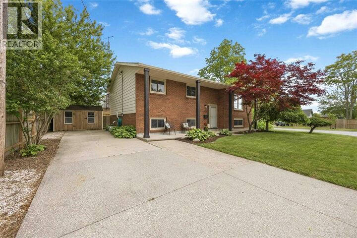 2722 John Street — photo 1