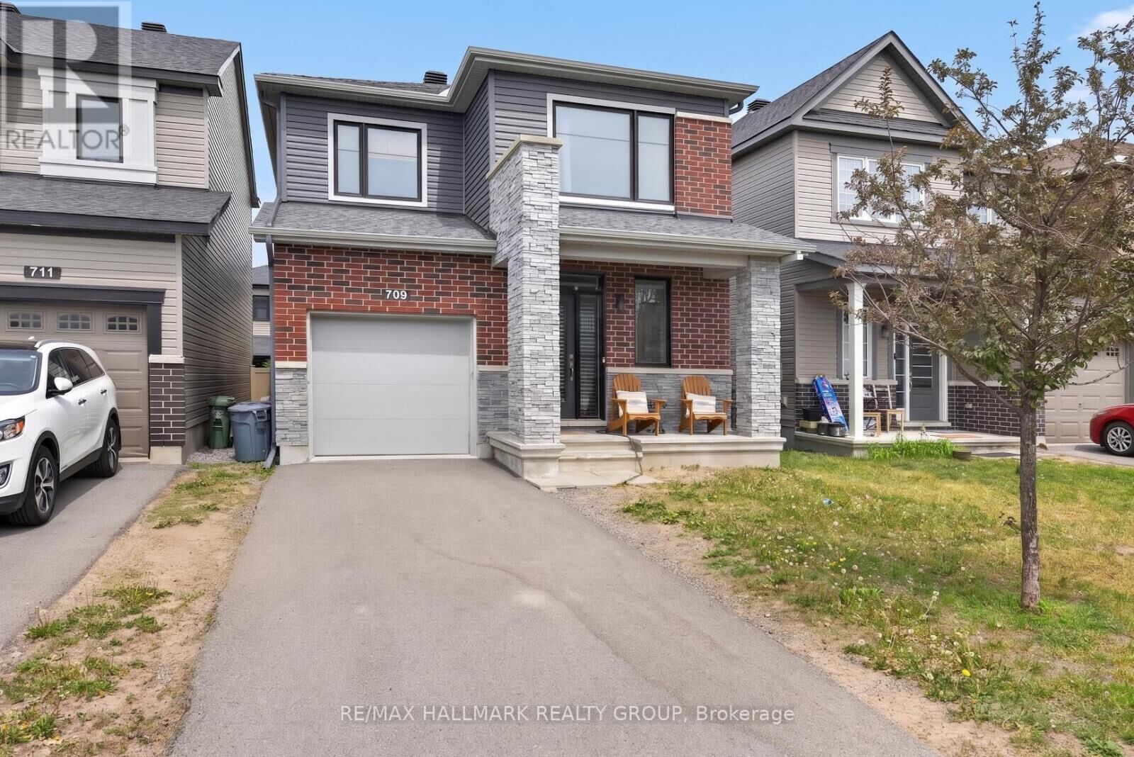 Property Photo:  709 Samantha Eastop Avenue  ON K2S 2A9 