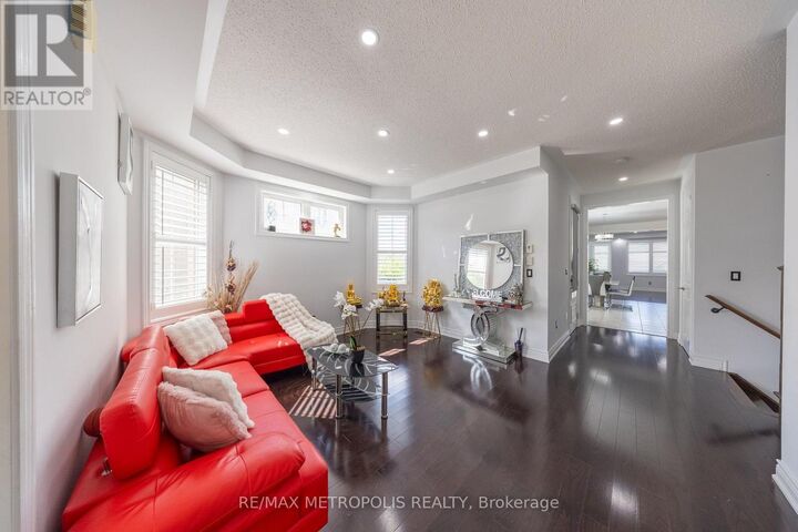 Property Photo: 36 Michaelis Street ON L9R 0M8