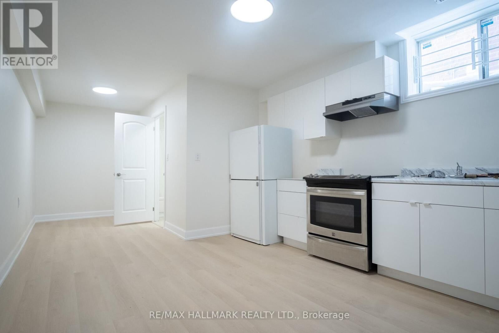 Property Photo:  118 Fairholme Avenue Basement 1  ON M6B 2W9 