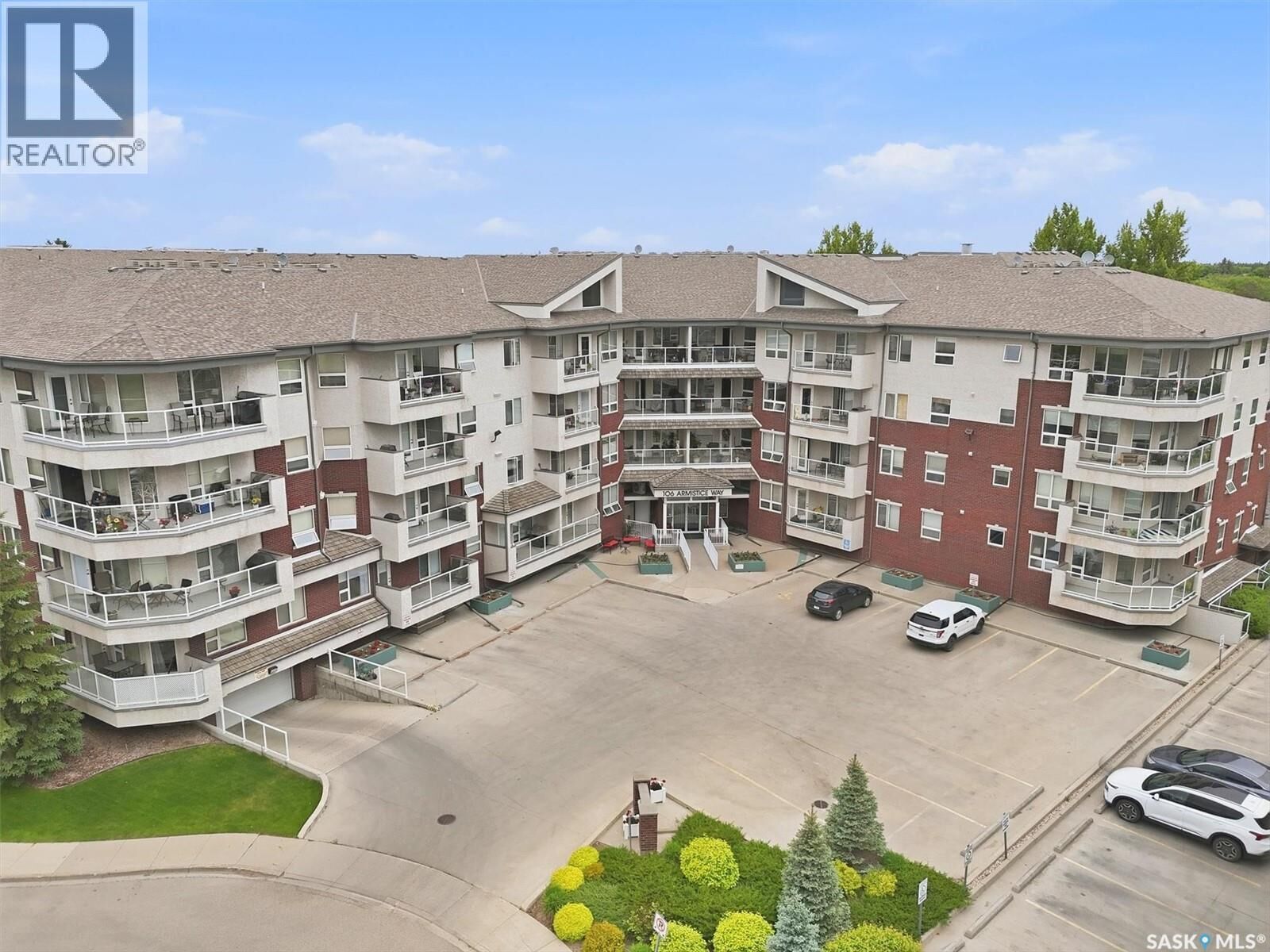 Property Photo:  215 106 Armistice Way  SK S7J 2H4 