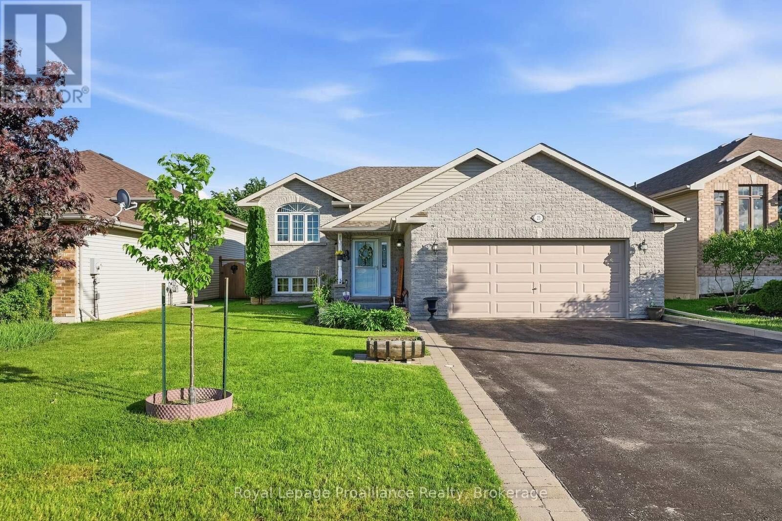 Property Photo:  23 Fox Den Drive  ON K0K 1H0 