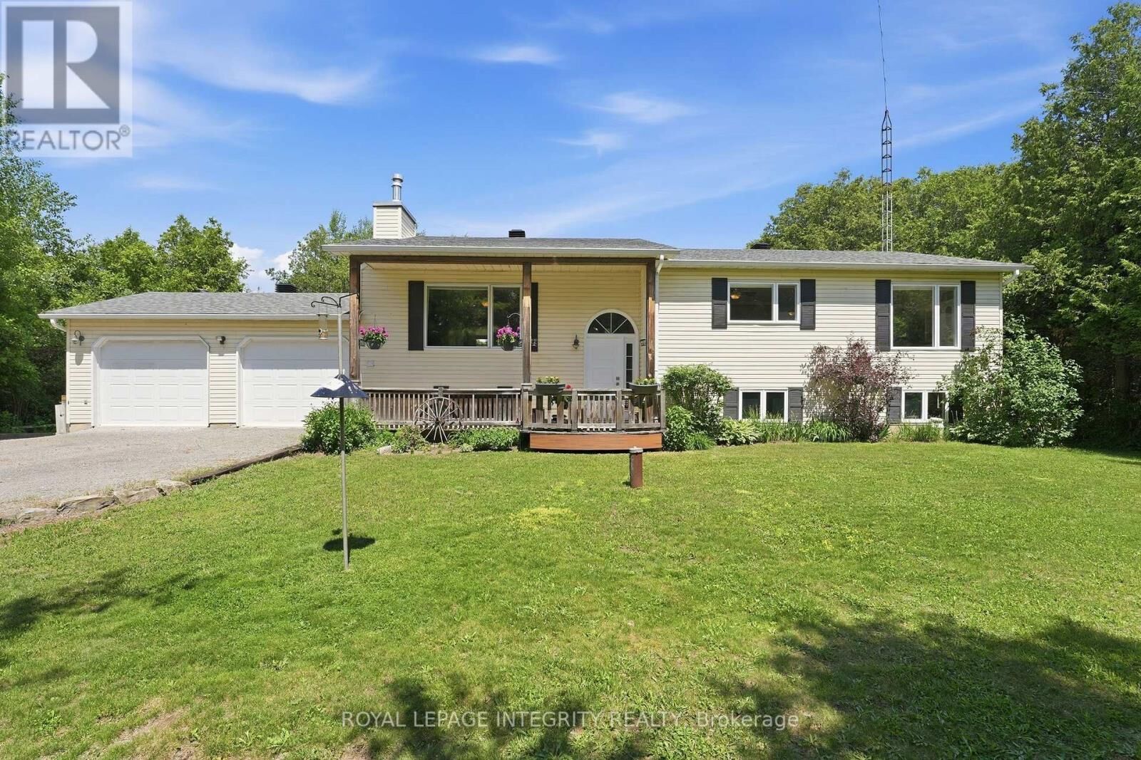 Property Photo:  215 Davis Road  ON K0G 1N0 