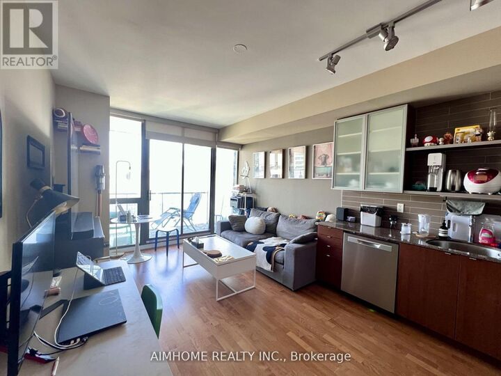 Property Photo:  33 Lombard Street 2505  ON M5C 3H8 
