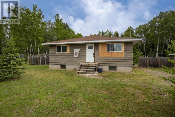 Property Photo: 6 Hume Rd W ON P0T 1W0