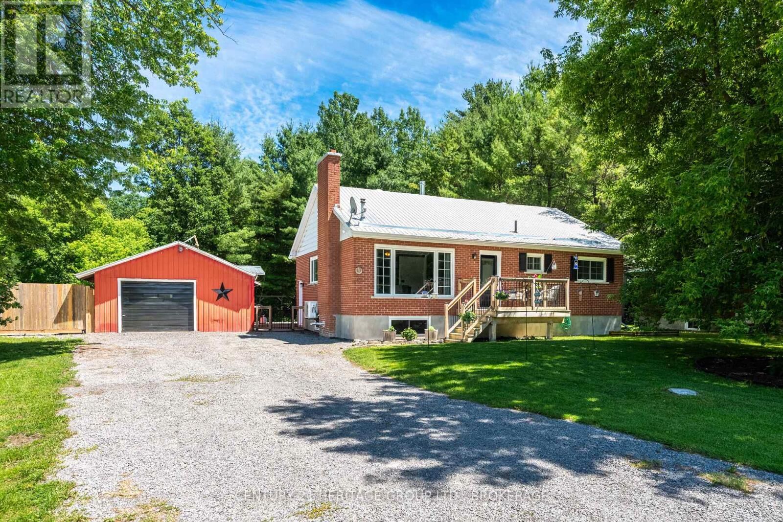 Property Photo: 471 Lyndhurst Road ON K0E 1N0