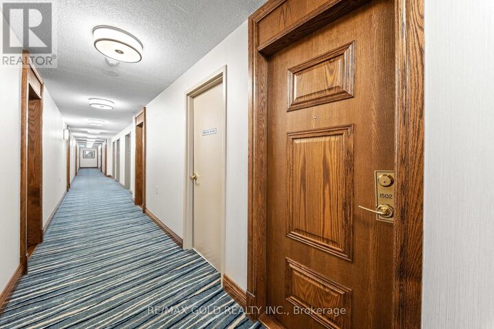 Property Photo:  4889 Kimbermount Avenue 1502  ON L5M 7K8 