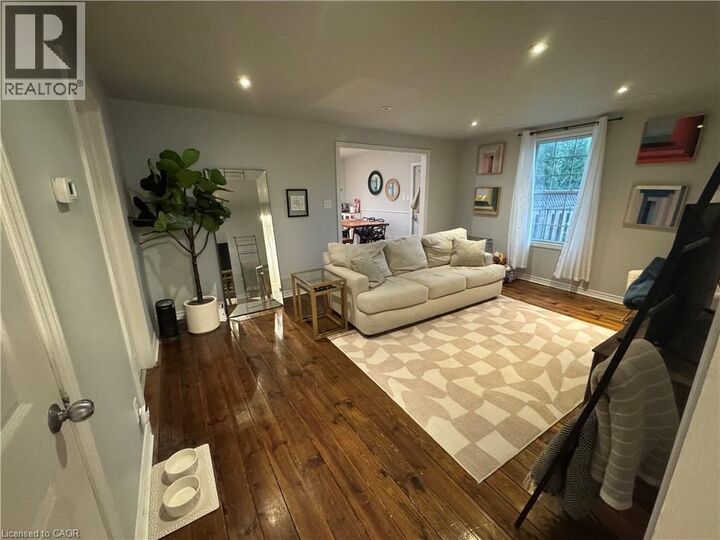 Photo de la propriété:  391 Bay Street North  ON L8L 1M8 