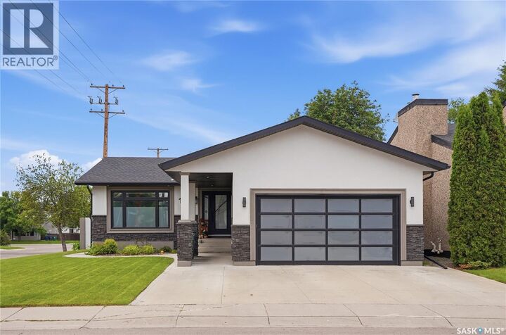 Property Photo: 103 Mallin Crescent SK S7K 7W9