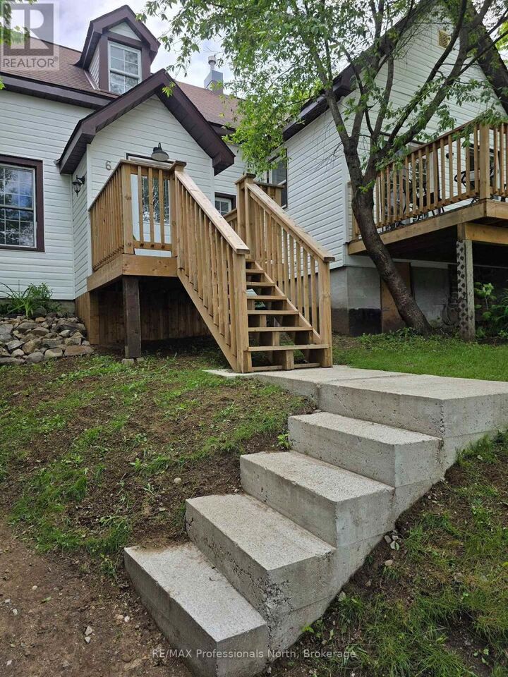 Property Photo: 6 Dufferin Street North ON P1H 1X3