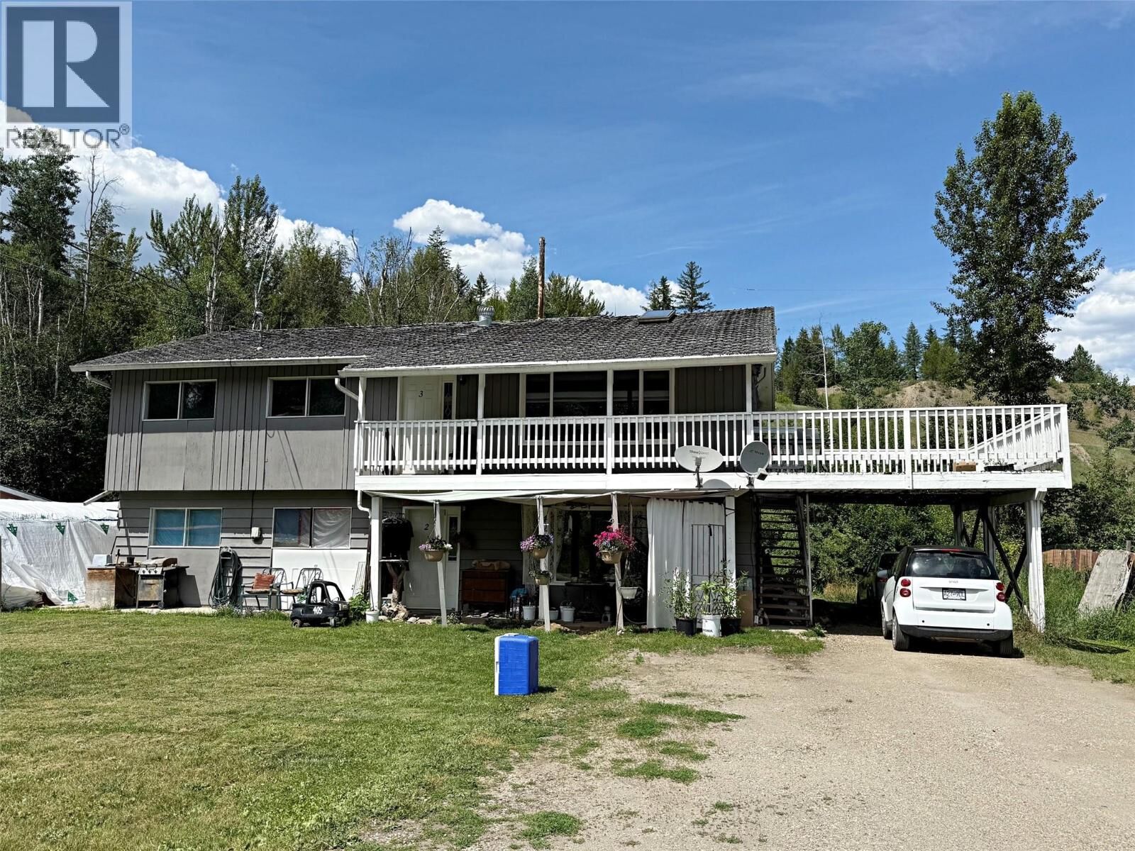 Property Photo: 405 Desfosses Road BC V0E 1N1