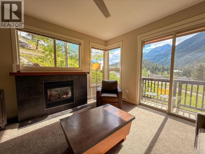 2049 Summit Drive 311C — photo 1