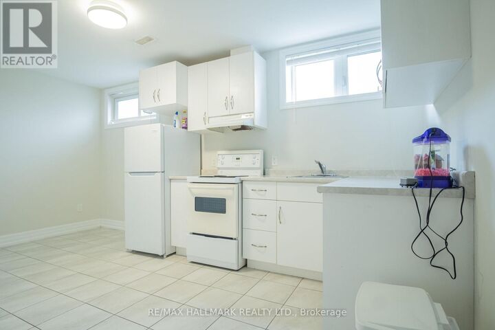 Property Photo: 35 Roberta Drive 1 ON M6A 2J6