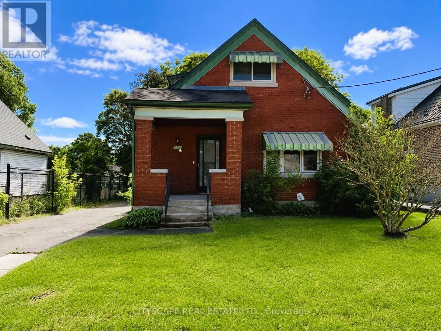 Property Photo:  238 Lancaster Street West  ON N2H 4V1 
