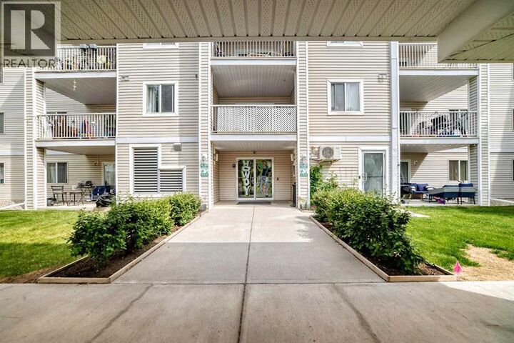 Property Photo:  6224 17 Avenue Southeast  AB T2A 7X8 