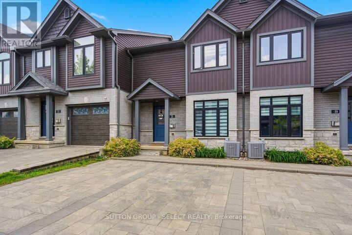 Property Photo: 1110 Meadowlark Ridge 21 ON N6M 0H4