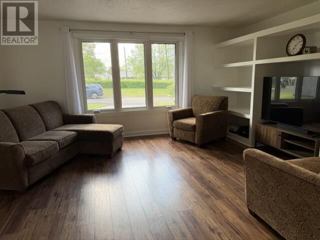 Property Photo:  177 Windemere Ave N  ON P7A 6B6 