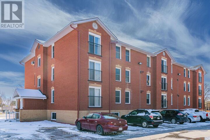 Property Photo:  540 Talbot Place 101  ON K7G 3C6 