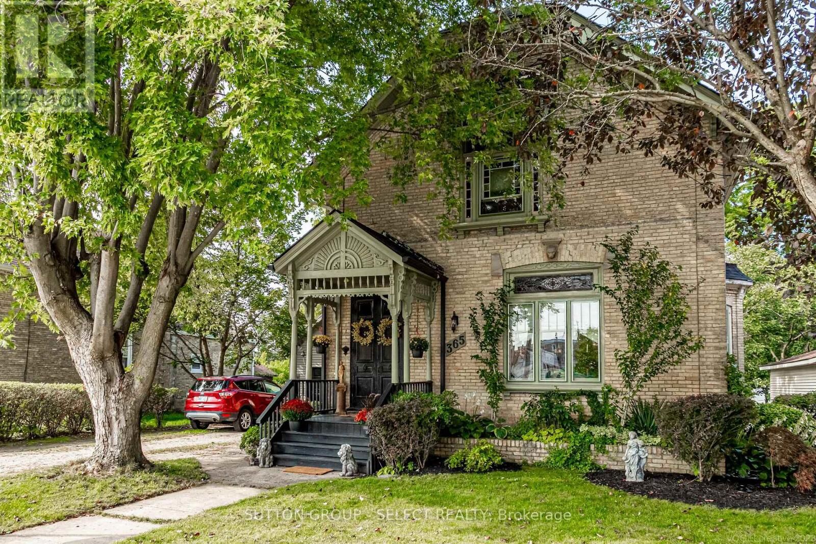 Property Photo:  365 William Street  ON N0M 1S2 
