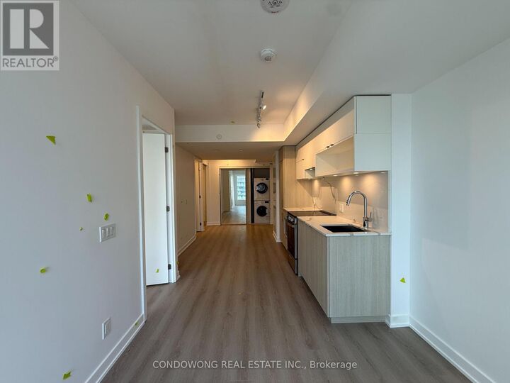 Property Photo:  100 Queen Street East 2317  ON M5C 0B5 