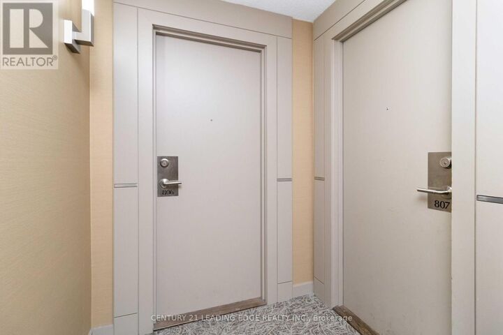 Property Photo: 330 Burnhamthorpe Road West 806 ON L5B 0E1