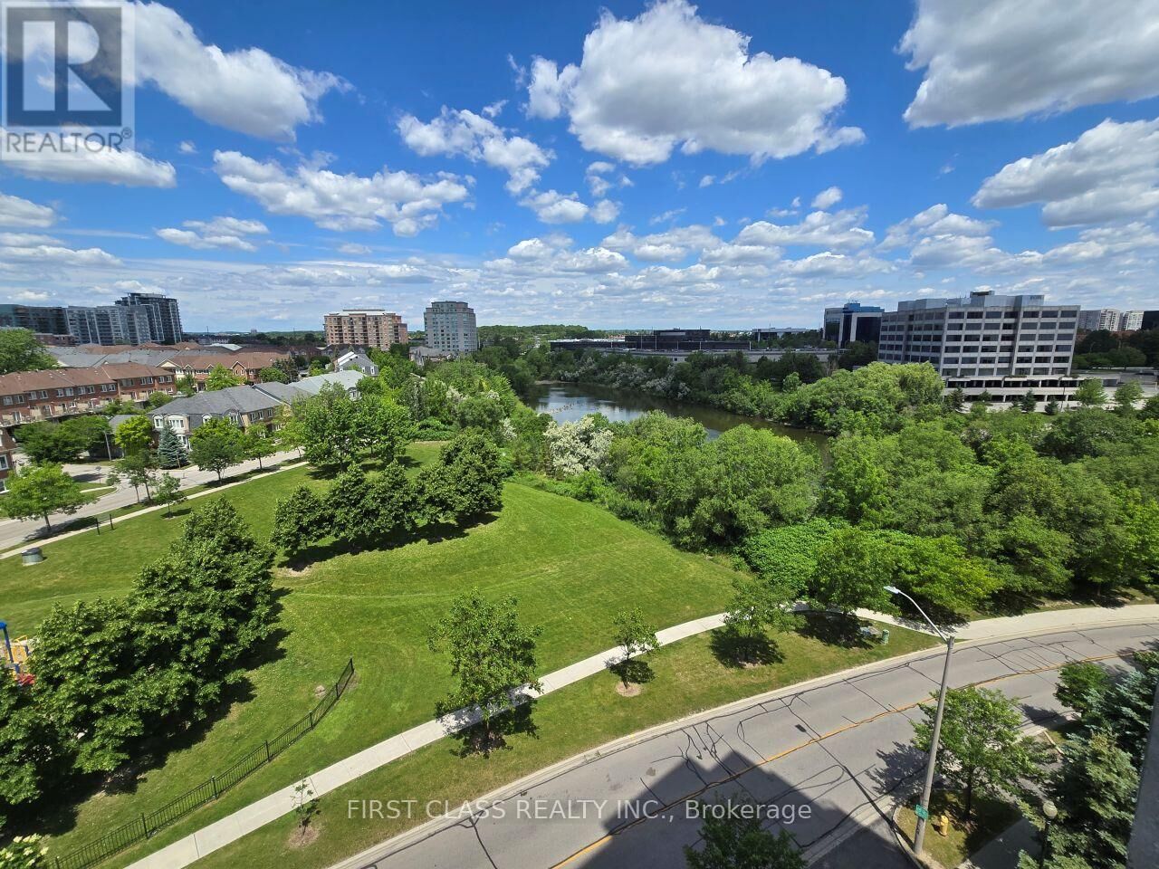 Property Photo:  399 South Park Road #906  ON L3T 7W6 