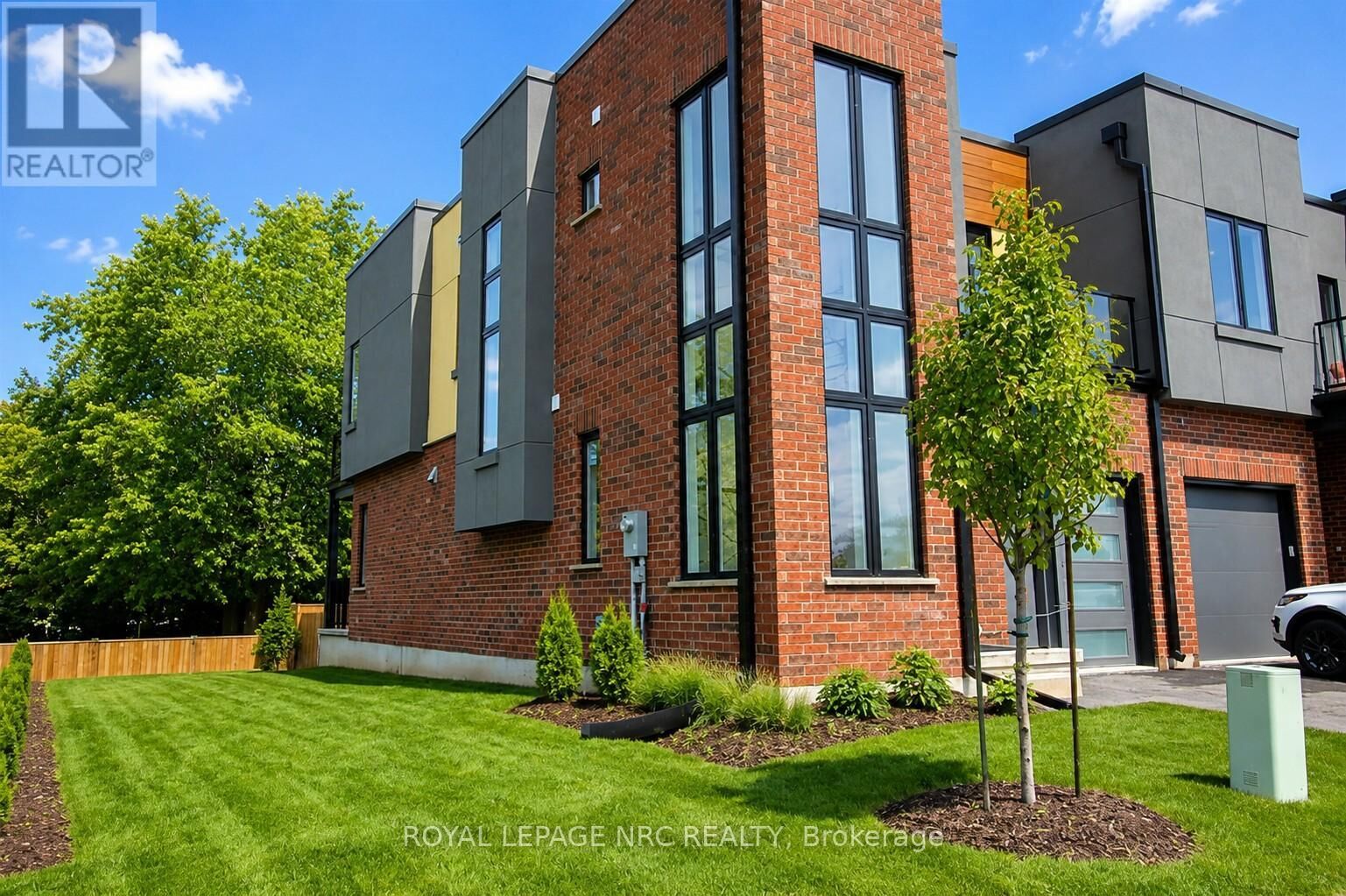 Property Photo: 1465 North Station Street 1 ON L0S 1E3