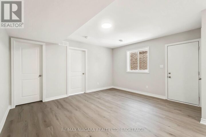 Property Photo:  31 Superior Street Lower  ON L3B 0N9 