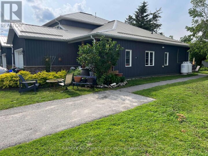 Property Photo:  19 Queen Street 4  ON K0M 1A0 