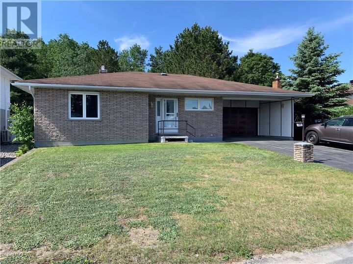 Property Photo: 23 Balsam Crescent ON P0M 1H0