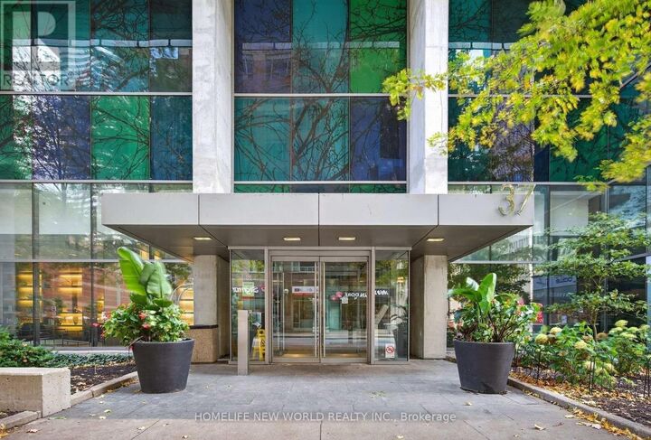 Property Photo: 38 Grenville Street 501 ON M4Y 1A5