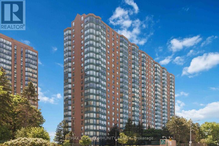 Property Photo:  135 Hillcrest Avenue 1109  ON L5B 4B1 