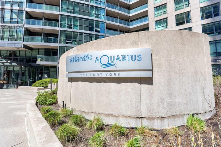 Property Photo:  231 Fort York Boulevard 121  ON M5V 1B2 