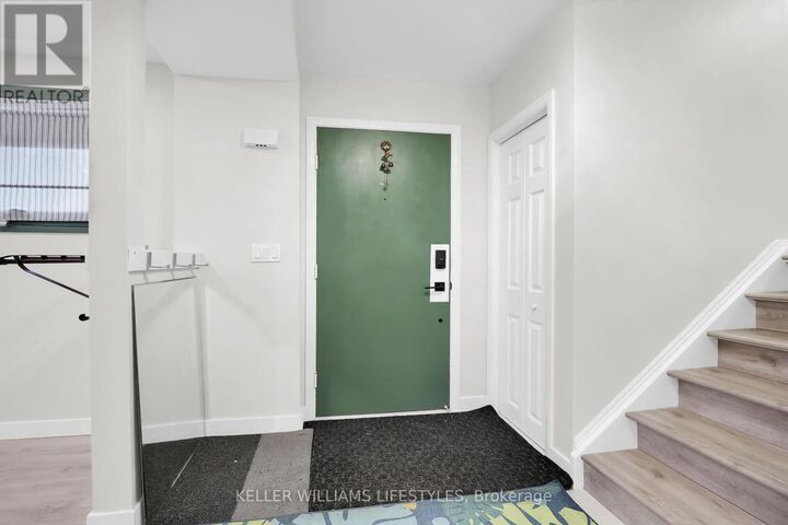 Property Photo: 43 Finsbury Crescent ON N6G 2B3