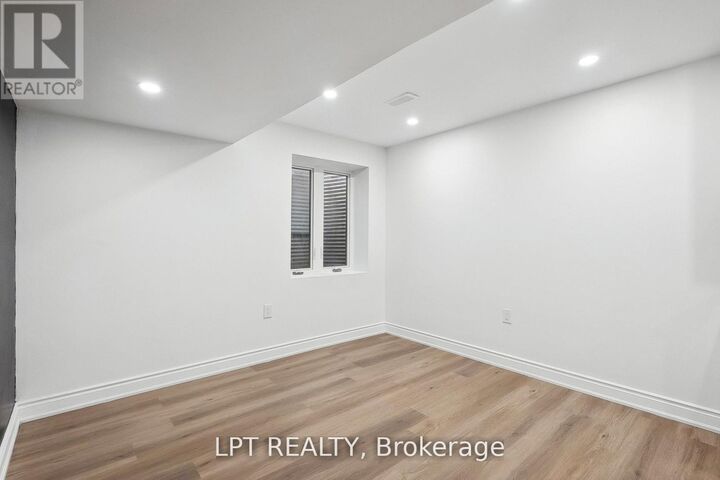 Property Photo:  140 Springvalley Crescent Lower  ON L9C 0B4 